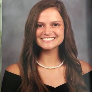 Meet your Posher, Elissa